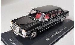 Mercedes-Benz 230 limousine W115 black 1:43 Ixo