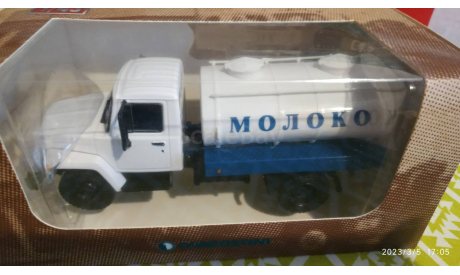ГАЗ-3307 молоковоз белый (1/43), журнальная серия масштабных моделей, DeAgostini, scale43