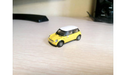 New Mini Cooper 1/72 Cararama жёлтый