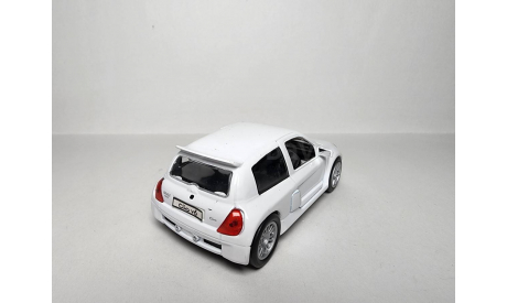 Renault Clio V6 Saico, масштабная модель, scale0