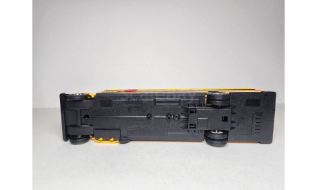 School Bus 1:64, масштабная модель, scale64