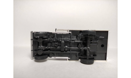 LAND ROVER 109 Скорая помощь, масштабная модель, Bauer/Cararama/Hongwell, scale43