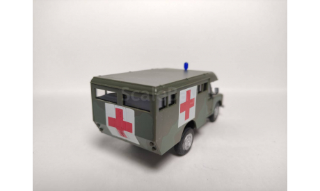 LAND ROVER 109 Скорая помощь, масштабная модель, Bauer/Cararama/Hongwell, scale43