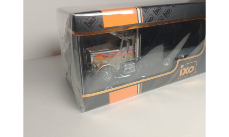 Freightliner FLC 120 1977 Ixo, масштабная модель, IXO Road (серии MOC, CLC), scale43