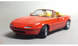 Модель автомобиля Mazda Mx-5 eunos roadster 1/24