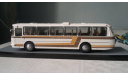 Лаз 699Р ClassicBus прямоугольные фары и эмблема, масштабная модель, scale43