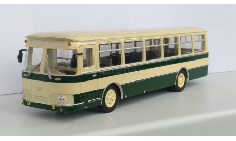 Лиаз 677 бело-зеленый, масштабная модель, Classicbus, scale43