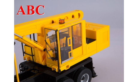 Экскаватор-планировщик UDS-114A (на шасси Tatra-815), Код модели: SSM1342, масштабная модель, Start Scale Models (SSM), scale43