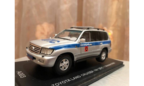 Toyota Land Cruiser 100 4х4 Spark Милиция Полиция ДПС Москва 2006 Тойота Адлер Спарк 1:43, масштабная модель, 1/43