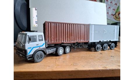 МАЗ 6422 контейнеровоз, масштабная модель, Автоистория, scale43