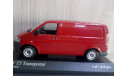 Volkswagen T5 Transporter 2003 red 1:43 Minichamps, масштабная модель, scale43