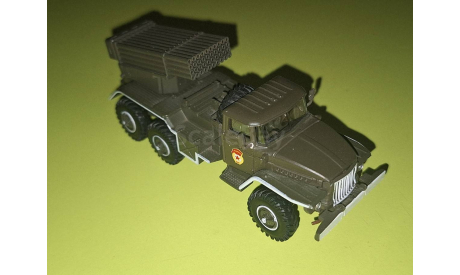Урал БМ 21 Град Русские танки, масштабная модель, Eaglemoss, scale72