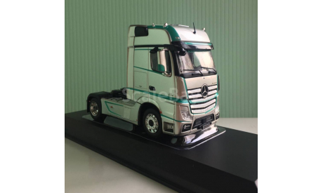 Mercedes-Benz Actros MP4 седельный тягач, масштабная модель, IXO грузовики (серии TRU), 1:43, 1/43