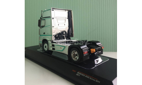 Mercedes-Benz Actros MP4 седельный тягач, масштабная модель, IXO грузовики (серии TRU), 1:43, 1/43