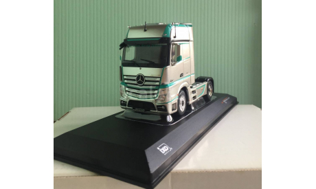 Mercedes-Benz Actros MP4 седельный тягач, масштабная модель, IXO грузовики (серии TRU), 1:43, 1/43