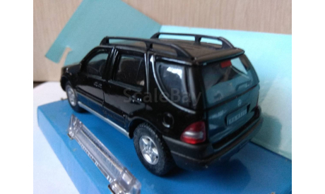 MERCEDES BENZ  МL320    РАННЯЯ CARARAMA, масштабная модель, Mercedes-Benz, Bauer/Cararama/Hongwell, scale43