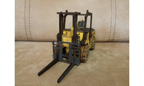 ВИЛОЧНЫЙ ПОГРУЗЧИК (FORKLIFT TRUCK), масштабная модель, НВ07, 1:32, 1/32