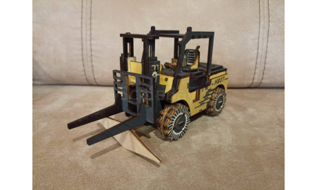 ВИЛОЧНЫЙ ПОГРУЗЧИК (FORKLIFT TRUCK), масштабная модель, НВ07, 1:32, 1/32