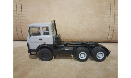 МАЗ - 6422  РАННИЙ, масштабная модель, Автоистория (АИСТ), 1:43, 1/43