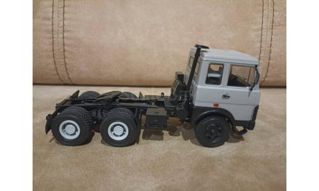 МАЗ - 6422  РАННИЙ, масштабная модель, Автоистория (АИСТ), 1:43, 1/43