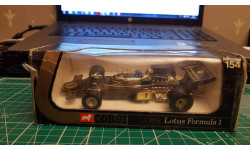 Lotus Formula 1 J.P.S. 1/36. Corgi Toys