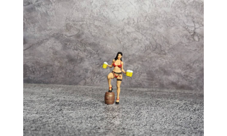 Фигурка ’Девушка с пивом’  1/43, фигурка, scale43