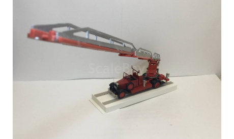 Лестница ПЭЛ 30 на шасси Зис 11. ЛОМО. (ЛОМО-АВМ)., масштабная модель, scale43