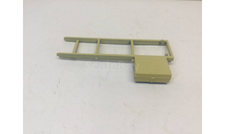 Надрамник с ящиком ЗИС 5 Песочный. Наш Автопром., масштабная модель, scale43