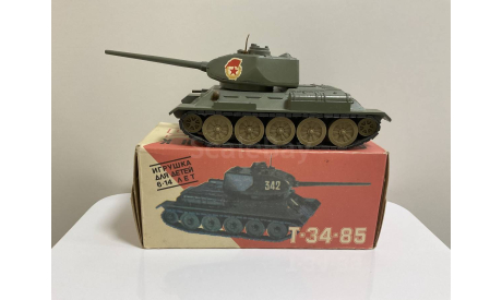 Танк Т 34-85. Завод «Арсенал»., масштабная модель, scale43