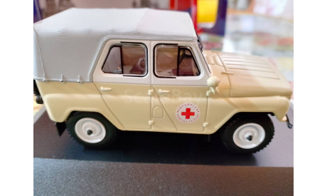 Модель 1/43 УАЗ 469БГ 1977 Медицинский, масштабная модель, IST Models, scale43