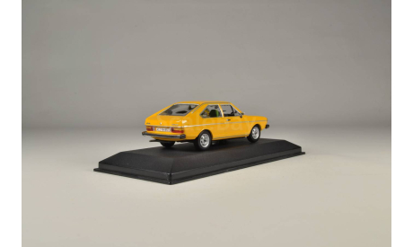 Volkswagen Passat 1975, масштабная модель, Minichamps, scale43