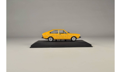 Volkswagen Passat 1975, масштабная модель, Minichamps, scale43