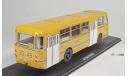 04018B ЛиАЗ-677М с номерами и маршрутом, охра/белый Classicbus 1:43, масштабная модель, scale43