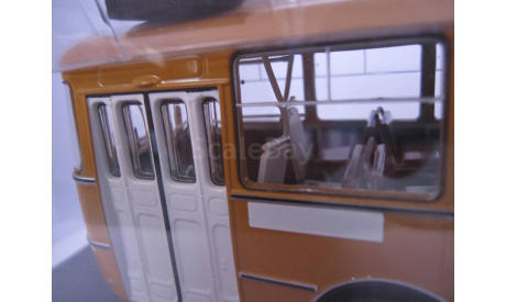 1:43  Classicbus   ЛиАЗ  677М (1983), охра  04018  С РУБЛЯ!, масштабная модель, scale43