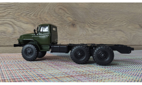 Шасси УРАЛ-4320 кабина хаки, масштабная модель, Автоистория (АИСТ), scale43