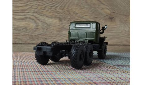 Шасси УРАЛ-4320 кабина хаки, масштабная модель, Автоистория (АИСТ), scale43