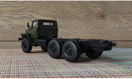 Шасси УРАЛ-4320 кабина хаки, масштабная модель, Автоистория (АИСТ), scale43