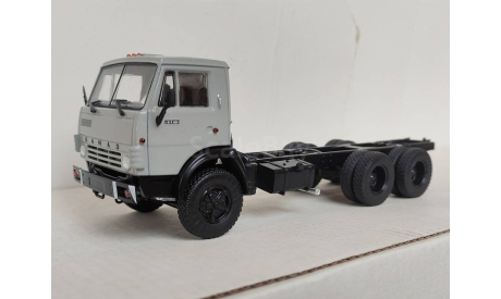 УЦЕНКА!!! Шасси с кабиной КамАЗ-53213, серая кабина, длинный задний свес, масштабная модель, Автоистория (АИСТ), scale43