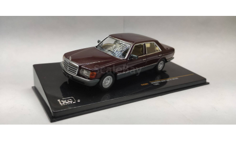 MERCEDES 500 SE (W126) 1980 Bordeaux and Grey 1:43 IXO, масштабная модель, IXO Road (серии MOC, CLC), scale43, Mercedes-Benz