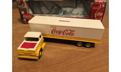 ERTL 1960 cab trailer CocaCola 1-43 (лот в мск)