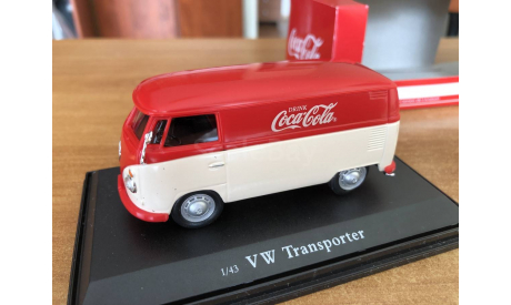 Volkswagen Bulli T1 Transporter (Cargo Van 1962) красно-белый Coca Cola Motor City 1-43 (лот в мск), масштабная модель, 1:43, 1/43, Motor City Classics
