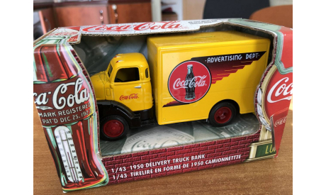 Panel Truck bank 1950 Coca Cola ERTL 1-43 (лот в мск), масштабная модель, 1:43, 1/43, ERTL (Auto World)