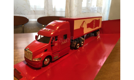 Peterbilt 387 Coca Cola Motor City 1-43 (лот в мск), масштабная модель, Motor City Classics, scale43