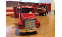 Freightliner holiday caravan Coca Cola Motor City 1-43 (лот в мск), масштабная модель, Motor City Classics, scale43