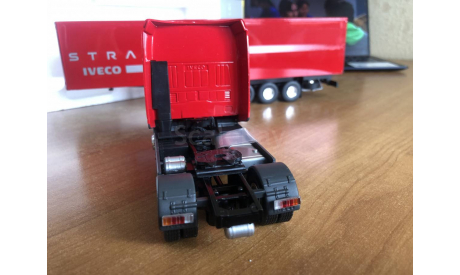 Eligor Iveco Stralis с полуприцепом 1-43 (лот в мск), масштабная модель, scale43