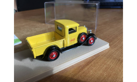 Eligor Ford Pickup V8 1933 CocaCola 1-43 (лот в мск), масштабная модель, scale43