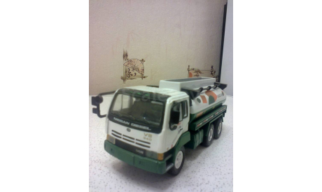 Ниссан Дизель Бензовоз, масштабная модель, 1:50, 1/50, Tins Toys, Nissan