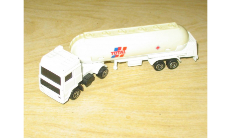 VOLVO TRUCK *TOTAL* Majorette 1/100 made in France, редкая масштабная модель, Majorette made in France, scale100