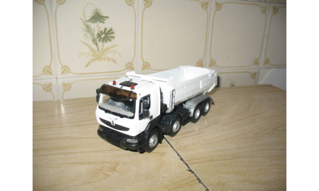 Renault Kerax 8x4 2008 г. Norev 1/43., масштабная модель, scale43