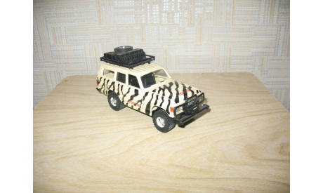 TOYOTA LAND CRUISER 80 *SAFARI* Масштабная модель 1/40, масштабная модель, DIAPET JAPAN, scale43